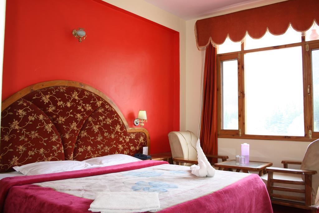 Hotel Ocean Blue Manali Exterior foto