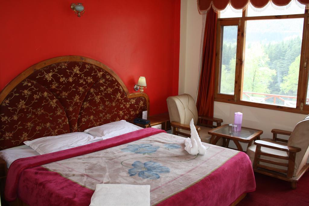Hotel Ocean Blue Manali Exterior foto